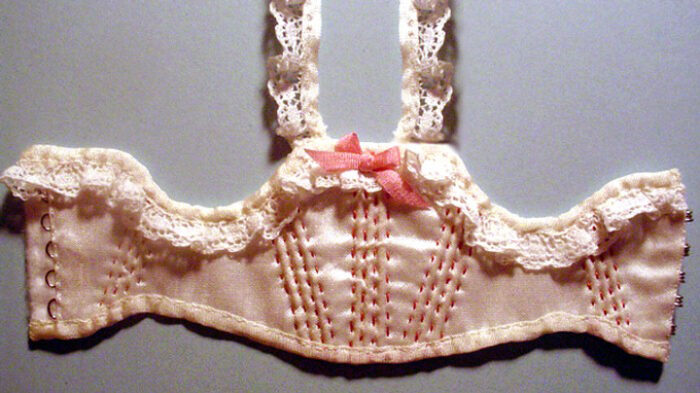 Mignonette Doll Pattern Outfit - Image 5